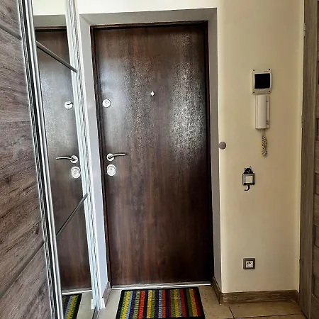 Close To Royal Lazienki Park, недалеко от олинек Appartement *