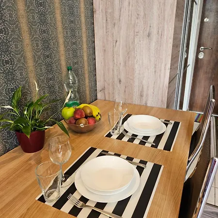 Close To Royal Lazienki Park, недалеко от олинек Appartement